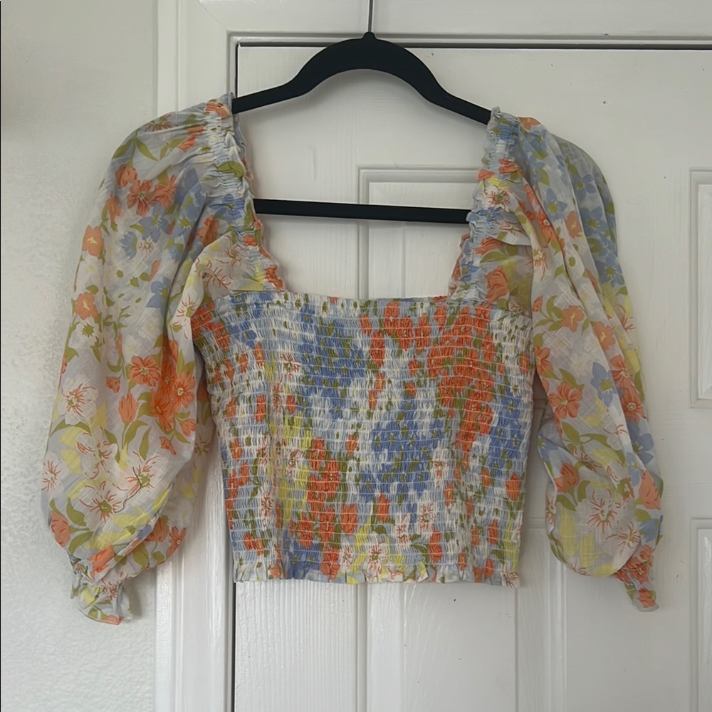 🐚🪸  Billabong Bohemian Floral Sunrise Smocked Puff Sleeve Top. NWT ☮️